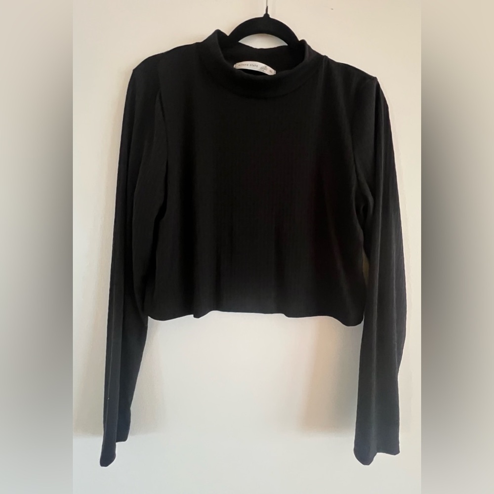 Altar’d State Ling Sleeve Crop Top